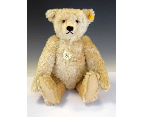 Steiff teddy bear, blonde colour fur with growler, 000683, 37cm high 