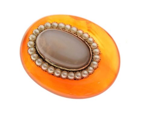 Victorian oval agate brooch with central agate within a split pearl border, locket back, 39mm long