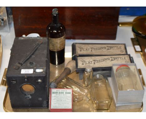TRAY CONTAINING OLD GLASS CHEMISTS BOTTLE, VINTAGE CAMERA, GLASS BOTTLES ETC     