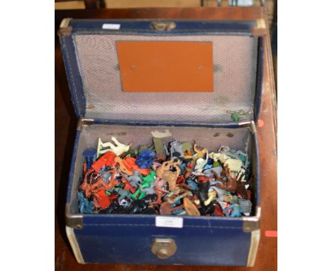 SMALL VINTAGE CARRY CASE WITH ASSORTED TOY SOLDIERS     