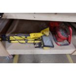 4 PORTABLE WORK LIGHTS