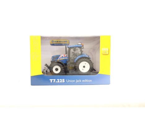 Universal Hobbies  New Holland T7.225 Union Jack Edition 1:32 Scale  UH4901