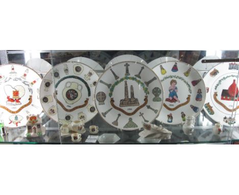 A group of Goss collector's club annual bone china plates dated 1982, 83, 84, 85 and 86 together with a group of collector's 