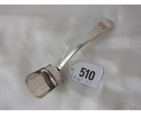 Georgian caddy scoop with shovel shaped bowl, Lon 1820 by IH         