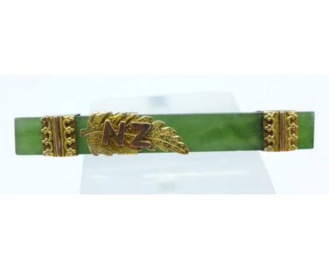 A 9ct gold mounted New Zealand fern brooch