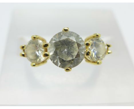 A 14ct gold three stone ring, 2.9g, L