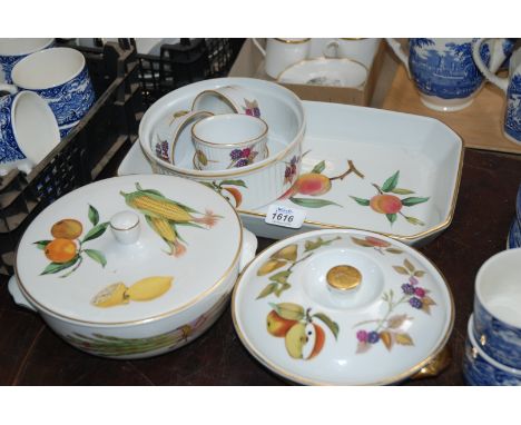A quantity of Royal Worcester 'Evesham' to include two lidded tureens, a lasagne dish, a souffle dish and four ramekins