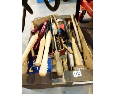 MIXED TOOLS. Box of mixed tools