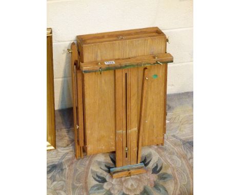 ARTISTS EASEL. Portable artists pine easel and combined storage box