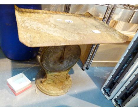 SALTER PARCEL SCALES. Large set of vintage metal Salter parcel scales