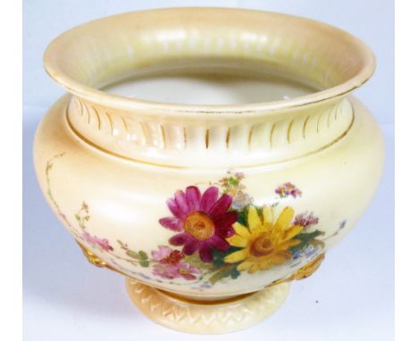 ROYAL WORCESTER JARDINIERE. Small blush ivory floral jardiniere H: 13 cm