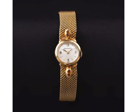 Jaeger-LeCoultre. Damen-Armbanduhr mit Fancy-Diamanten. Um 1950. 18 kt. GG, gest. 2 Fancy-Diamanten im Navetteschliff zus. ca