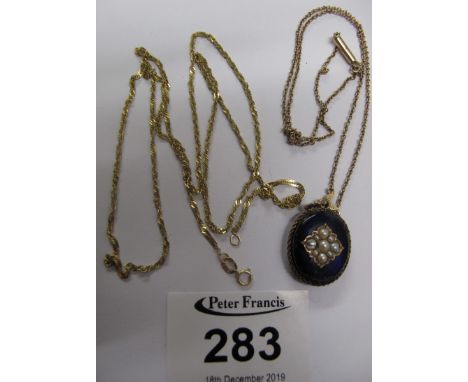 9ct gold rope twist chain and an Edwardian locket decorated with blue enamel and seed pearls. Weight of chain 2.3g approx. (B