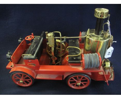 Wilesco precision live steam fire engine D305 in red livery. (B.P. 24% incl. VAT)