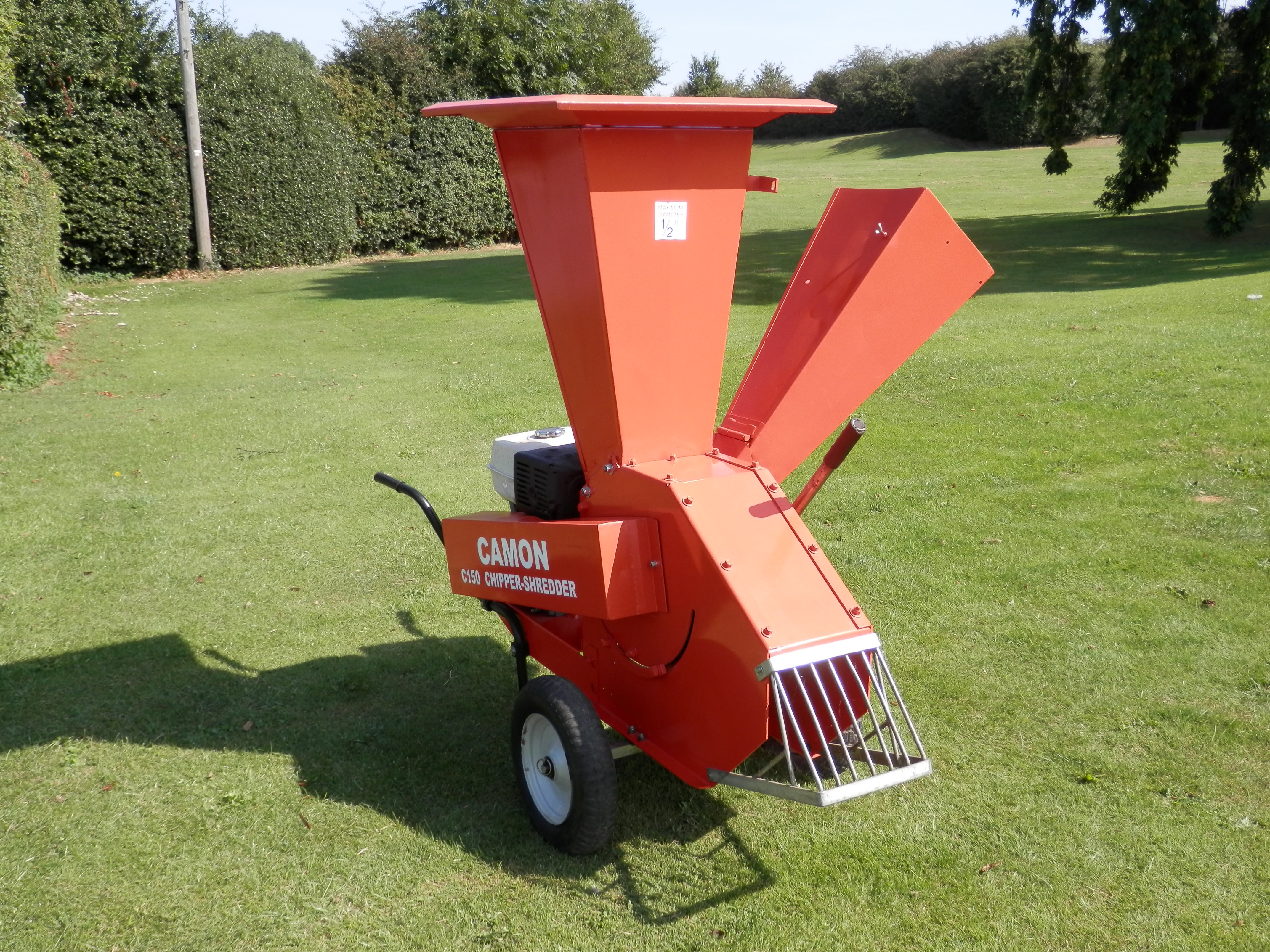 GT SUPERB CAMON C150 3.5" PETROL POWERED WOOD CHIPPER 13HP HONDA