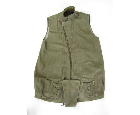 A Second World War British Army paratroop oversmock (label markings indiscernible) 