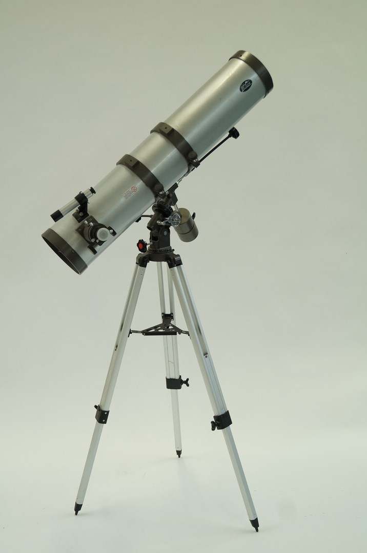 Aspen telescope on tripod