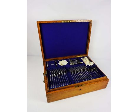 A Victorian canteen of Old English pattern silver flatware, Sheffield 1900, Richard Martin &amp; Ebenezer Hall, in a fitted o