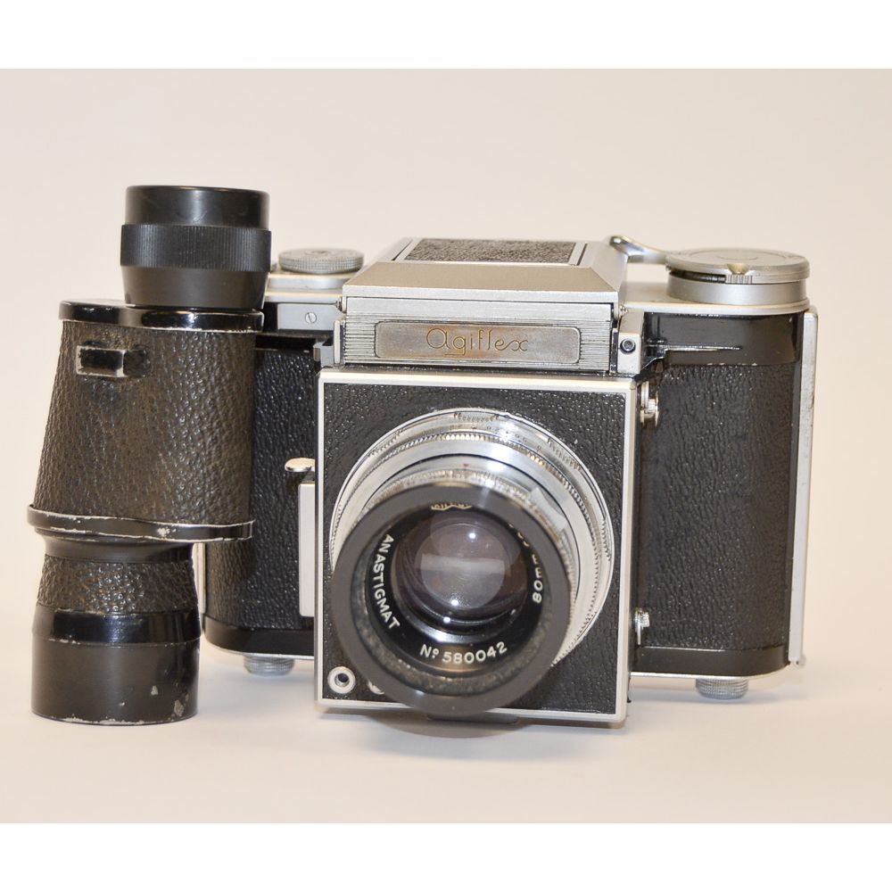 A Agilux Agiflex III SLR Camera, serial no R6521, waist level finder ...