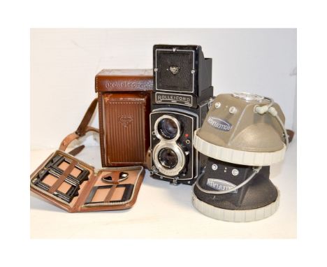 A Rolleicord Va TLR Camera, with Schneider Xenar 75mm f/3.5 lens, Syncro-compur shutter, Body good, elements G, shutter worki