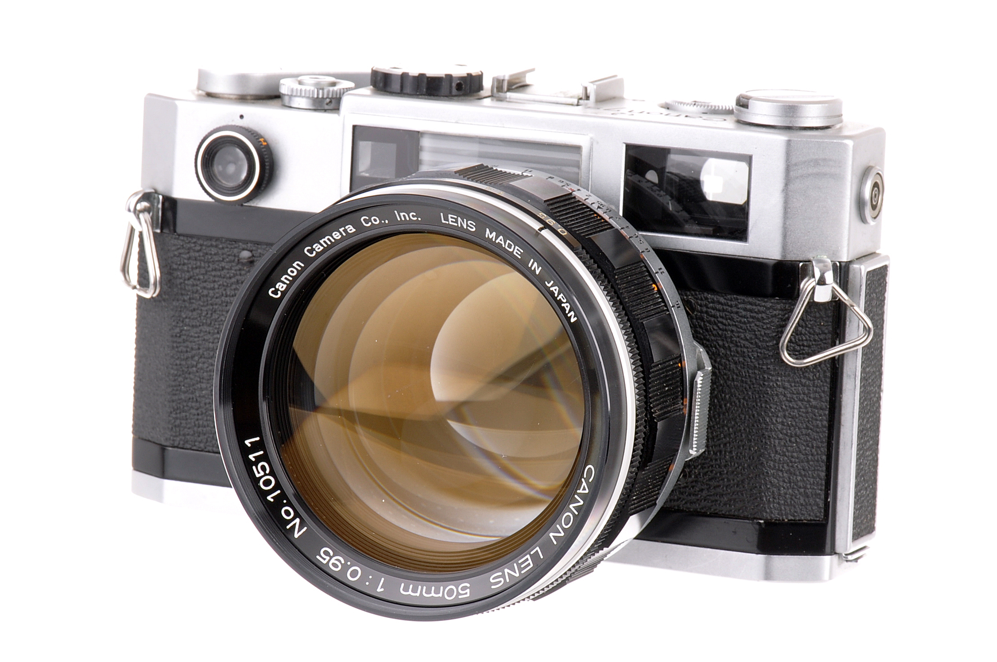 A Canon 7s Rangefinder Camera, chrome, serial no. 118092, with f/0.95