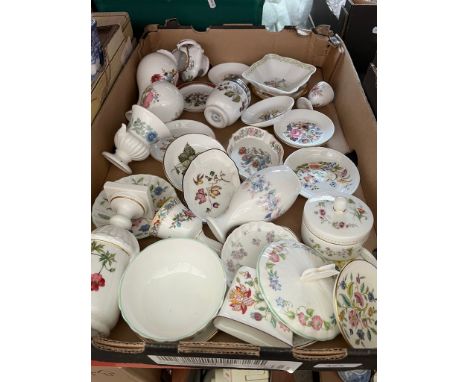 A box of cabinet china including Aynsley, Spode, Wedgwood etc.  