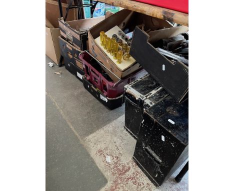 7 boxes of various tools, 2 joiners toolboxes with tools and a workshop vac