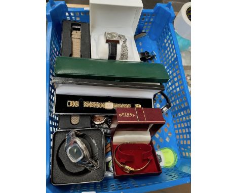 A box of watches to include ladies Rotary wristwatch, gents Fossil watch on original tin, Seiko and Accurist ladies watches a