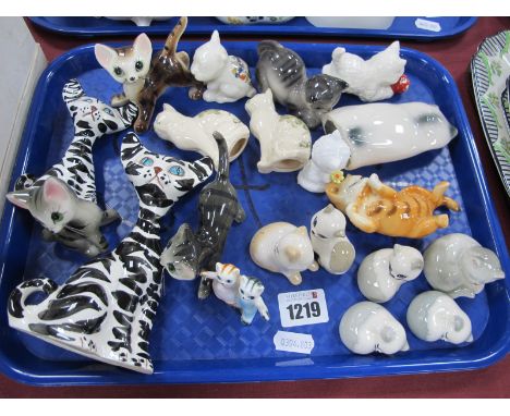 Pottery Cats, including Szeiler, Italian, Simco, Hummel (20):-One Tray,