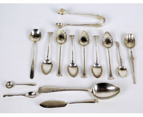 A set of six Edwardian hallmarked silver Onslow pattern teaspoons with shaped bowls, Chester 1904, a pair of Art Nouveau hall