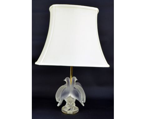 LALIQUE; an 'Ariane Doves' frosted clear glass table lamp, scratched signature to side of the circular base, height 41cm incl