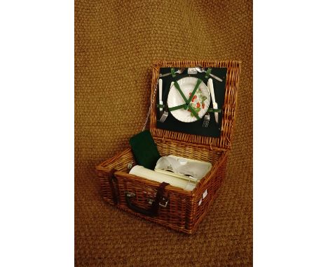 A vintage Antler wicker picnic hamper, 40 x 43 x 20 cm
