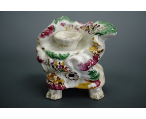 An early 19th Century hand-enamelled porcelain inkwell, 7.5 cm high