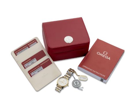 Omega de Ville gent's stainless steel automatic wristwatch, circa 2013, champagne coloured dial with baton and Roman numerals
