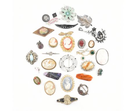 An assorted collection of costume jewellery brooches. The lot to include; cameos, enamel, various coloured stones, mother of 