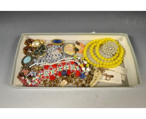 Costume jewellery, 1930's to 1960's including lucite brooch and poppit beads.