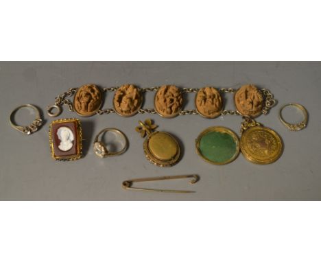 Jewellery - a 9ct gold paste set dress ring; a 9ct engine turned bar brooch; a Jasper portrait brooch; an intaglio bracelet; 