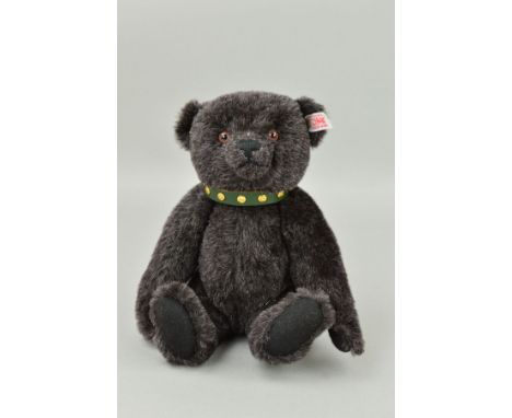 AN UNBOXED STEIFF BLACK ALPACA COLLECTORS BEAR, 'Jack', No.662546, Limited Edition No.588 from 2007, height approximately 26c