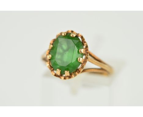 A MID TO LATE 20TH CENTURY GREEN PASTE SINGLE STONE RING, ring size K, hallmarked 9ct gold, Birmingham, approximate gross wei