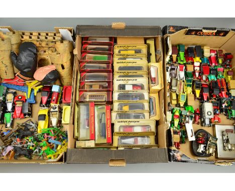 A QUANTITY OF BOXED AND UNBOXED MATCHBOX 'MODELS OF YESTERYEAR', OTHER DIECAST VEHICLES AND TOYS, to include unboxed 1905 She
