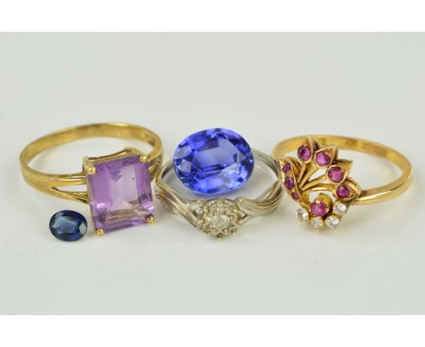 AN ASSORTED JEWELLERY COLLECTION to include a single stone amethyst ring, emerald cut measuring approximately 10mm x 8mm, rin