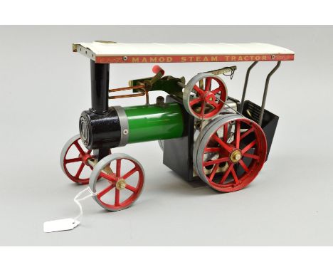 AN UNBOXED MAMOD LIVE STEAM TRACTION ENGINE, No.TE1A, not tested, missing steering rod and screw that holds front of canopy t