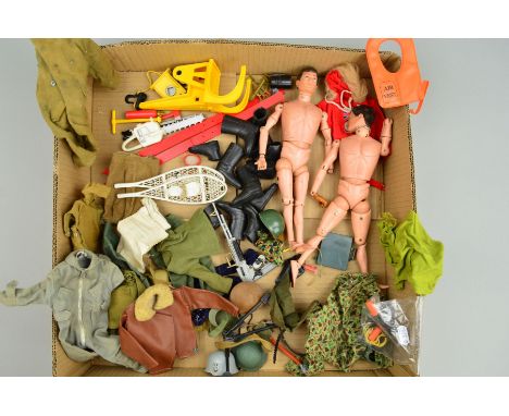 A QUANTITY OF UNBOXED AND ASSORTED ACTION MAN FIGURES AND ACCESSORIES, to include Polar Explorer anorak, snow shoes, skis, Ge