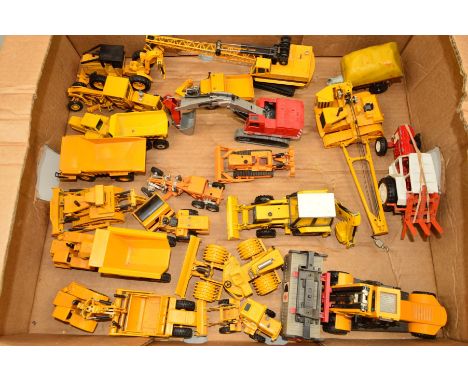 A QUANTITY OF UNBOXED AND ASSORTED LIGHTLY PLAYWORN CONTRACTORS HEAVY PLANT DIECAST VEHICLES, to include NZG, Joal, Shinsei, 