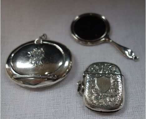 A SILVER VESTA CASE, a silver snuff box and a miniature silver hand mirror (3)