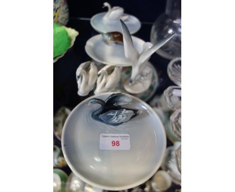 METZLER &amp; ORTLOFF, A COLLECTION OF GERMAN CERAMIC ORNAMENTS, glazed (6)
