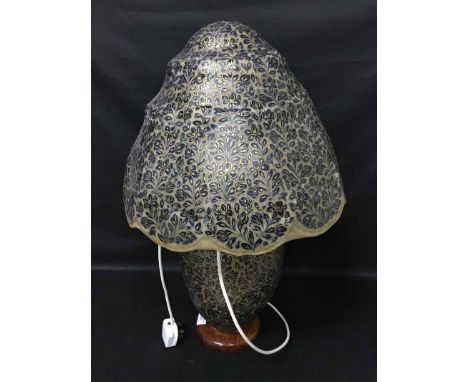 PAINTED HIDE TABLE LAMP