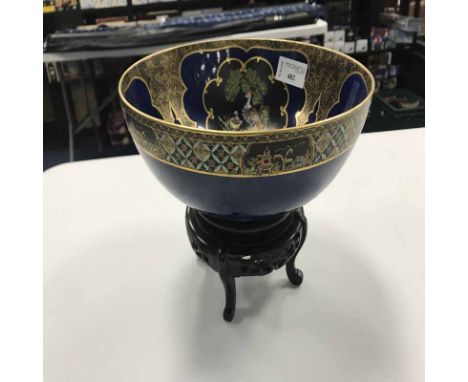 CARLTON WARE BOWLdecorated with three panels of birds, on stand 