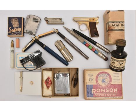 A BOX OF ASSORTED ITEMS, to include two novelty gun lighters, four other lighters three have boxes, a tie pin and clip, a whi