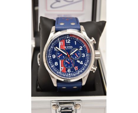 A LIMITED EDITION GENTS BOXED 'TW STEEL' CHRONOGRAPH WRISTWATCH, quartz movement, round blue dial signed 'TW STEEL, Nigel Man